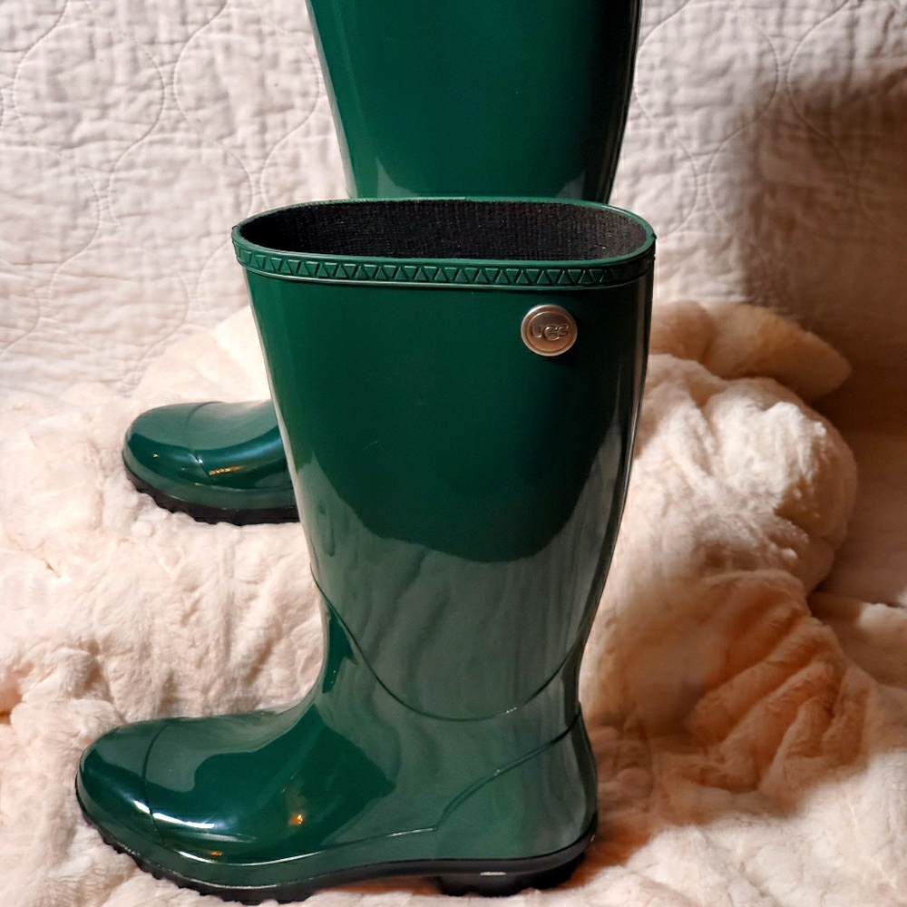 Ugg Shaye Rain Boots